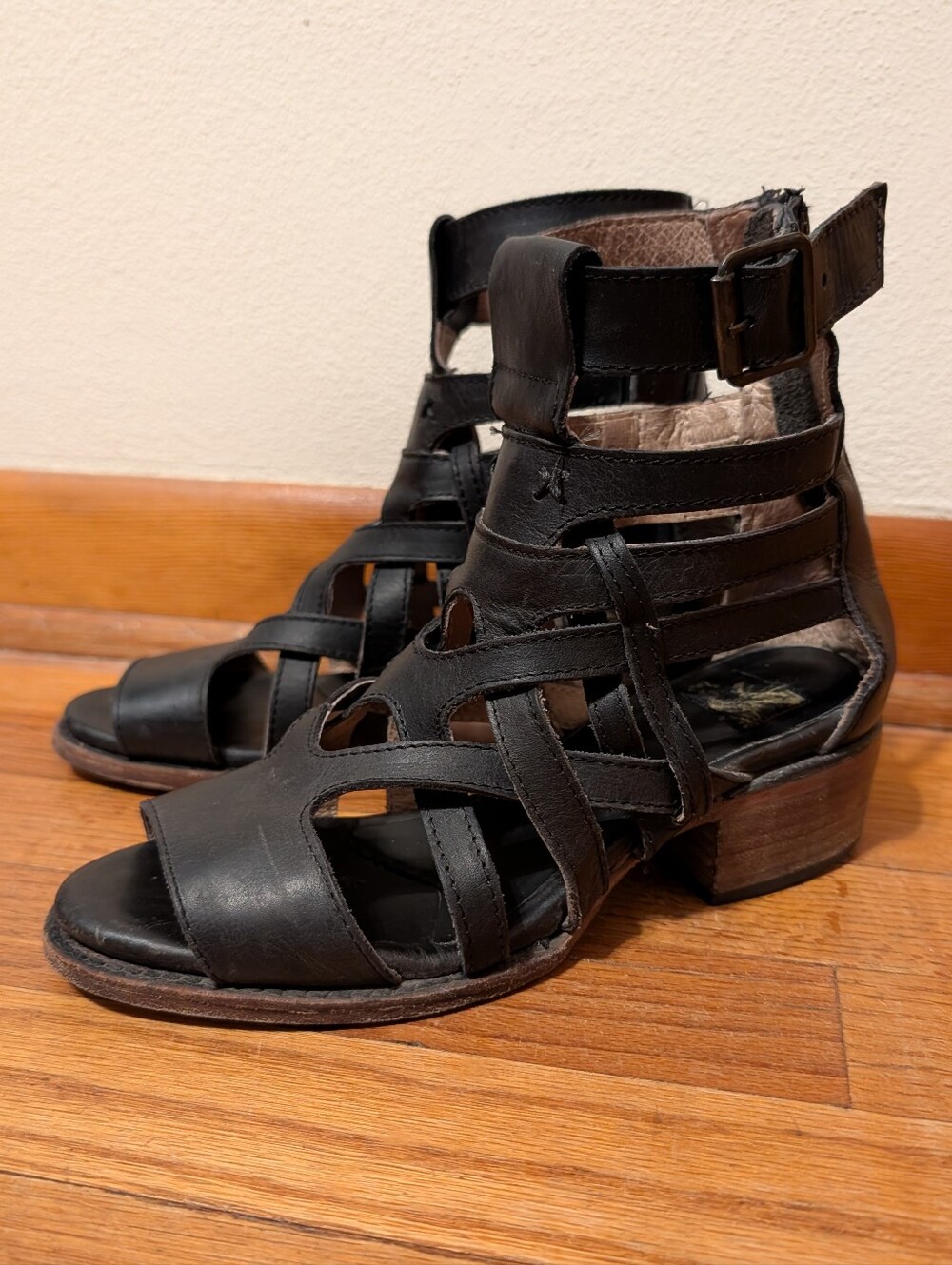 Freebird Black Gazelle Gladiator Cage Zip Up Sandals RARE